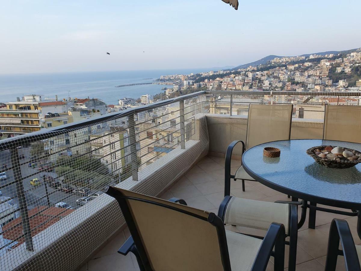 Christos House-- Comfortable With Great View And Private Parking ! Appartement Kavala